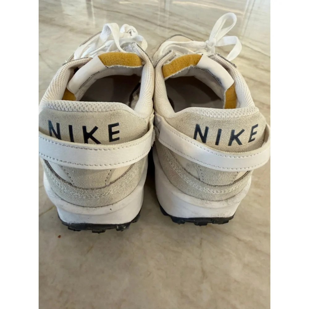Women's Nike Waffle Debut Sneakers Size 11 Beige White